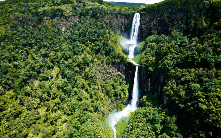 519fb378-57c9-44a9-9007-fbefdfeb4861_1karuru-falls-aberdares2-1
